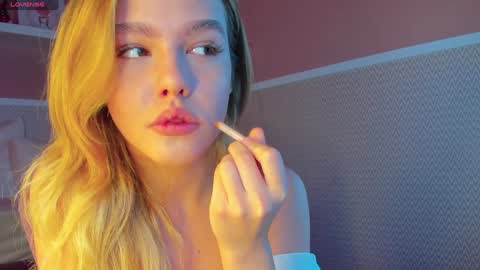 Snapshot of anna_robinson chatting on January 19, 1:10 am Anna online show from January 19, 1:10 am