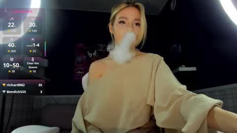 Snapshot of anna_robinson chatting on September 15, 1:25 am Anna online show from September 15, 1:25 am