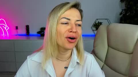 anna_snow9 online show from October 30, 7:11 am