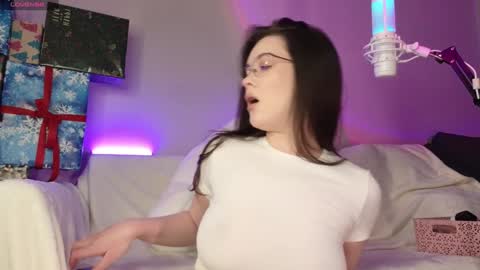 AnnaAoki online show from December 6, 3:41 am