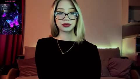 Annabelle online show from March 11, 1:45 pm
