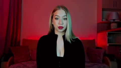 Annabelle online show from February 22, 3:42 pm