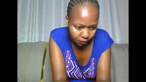 Snapshot of annabelle_doll8 chatting on October 20, 4:04 am Bell online show from October 20, 4:04 am