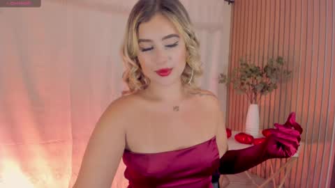 Snapshot of annabrooks_ chatting on February 14, 8:26 pm Anna Brooks online show from February 14, 8:26 pm