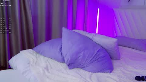 Snapshot of annagrees1 chatting on October 15, 4:59 am annagrees1 online show from October 15, 4:59 am