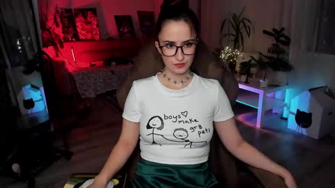 Snapshot of annalluring chatting on January 4, 7:23 pm annalluring online show from January 4, 7:23 pm