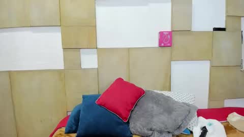 Snapshot of annamesht chatting on October 27, 10:04 pm Anna online show from October 27, 10:04 pm