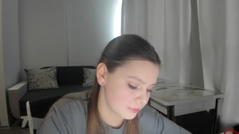 Anna online show from February 28, 1:36 pm