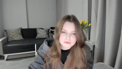 Anna online show from February 16, 4:32 pm