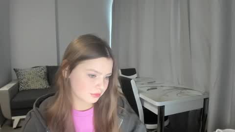 Anna online show from March 3, 3:26 pm