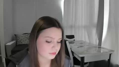 Anna online show from March 6, 2:18 pm
