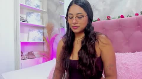 Snapshot of annaqueen_ chatting on September 29, 4:23 pm Anna online show from September 29, 4:23 pm