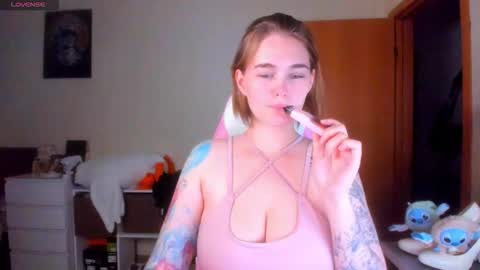 AnnaRoading online show from October 2, 9:42 pm