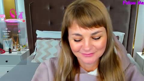 Snapshot of annasimonsj chatting on October 15, 1:08 am Anna online show from October 15, 1:08 am