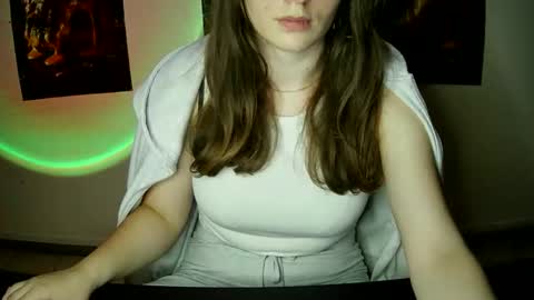 Bella online show from September 19, 2:49 pm