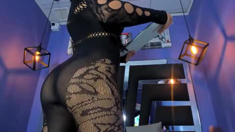 Anne online show from September 19, 8:30 pm