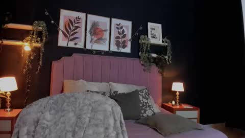 anne_cherrydh online show from January 6, 3:43 am