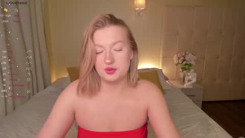 Snapshot of anne_leee chatting on January 20, 1:07 am Emma online show from January 20, 1:07 am