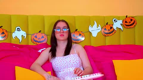 Anne online show from October 29, 7:23 am