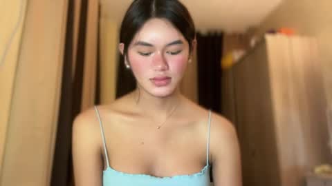 Snapshot of annedee_ chatting on December 21, 7:49 pm Kim online show from December 21, 7:49 pm