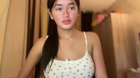 Snapshot of annedee_ chatting on December 20, 11:10 am Kim online show from December 20, 11:10 am