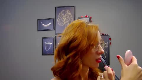 Snapshot of annehove chatting on February 12, 4:12 am Anne online show from February 12, 4:12 am