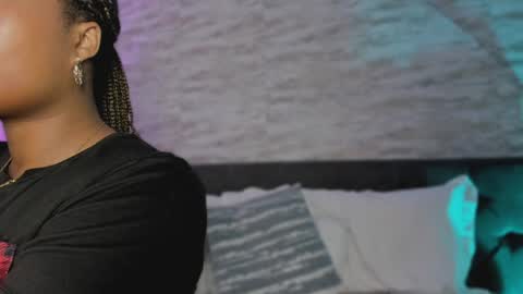 Anneth online show from April 4, 7:45 pm