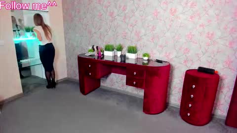 Ann online show from September 17, 7:39 am