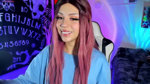 Snapshot of anni_420_ chatting on December 9, 10:09 pm Nikoll online show from December 9, 10:09 pm