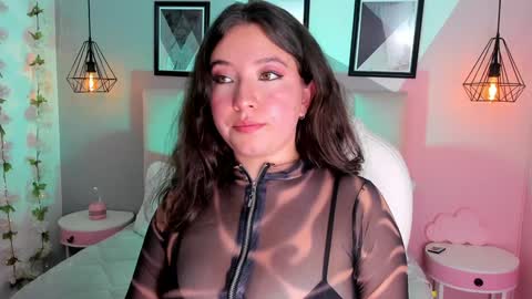 Snapshot of annia_paris chatting on January 15, 4:36 am annya online show from January 15, 4:36 am