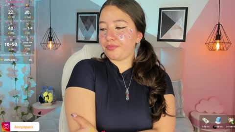 Snapshot of annia_paris chatting on February 6, 5:03 am annya online show from February 6, 5:03 am
