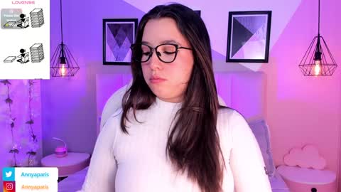 Snapshot of annia_paris chatting on January 25, 4:13 am annya online show from January 25, 4:13 am