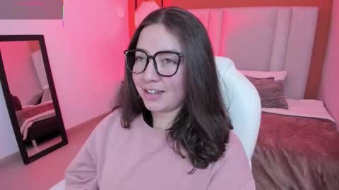 Snapshot of annia_paris chatting on September 14, 4:21 am annya online show from September 14, 4:21 am