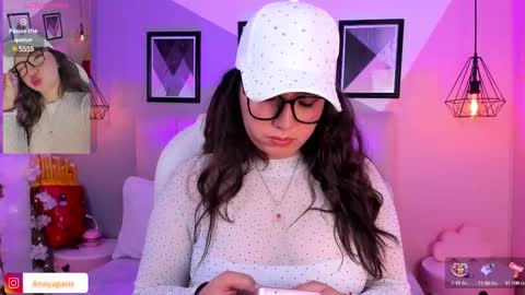Snapshot of annia_paris chatting on February 23, 4:11 am annya online show from February 23, 4:11 am