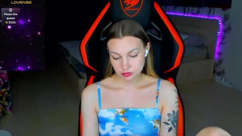 Annie online show from March 27, 3:46 pm