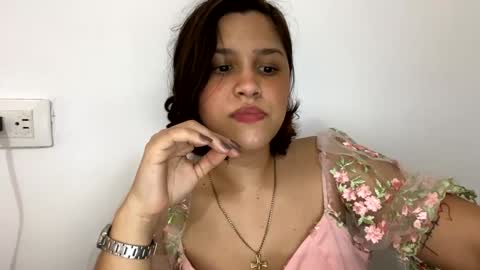 Annie  online show from December 18, 8:14 pm