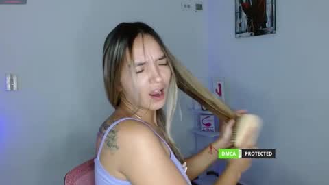 annie cherry independent model online show from February 26, 9:22 am