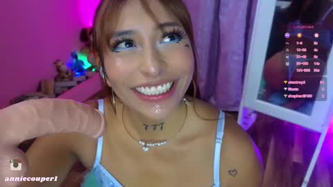 Snapshot of annie_couper chatting on February 13, 7:42 pm Annie online show from February 13, 7:42 pm