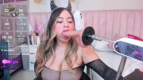   online show from October 31, 4:36 am