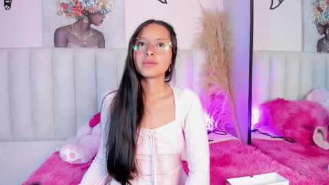 Snapshot of annie_lought chatting on October 30, 12:06 pm online show from October 30, 12:06 pm