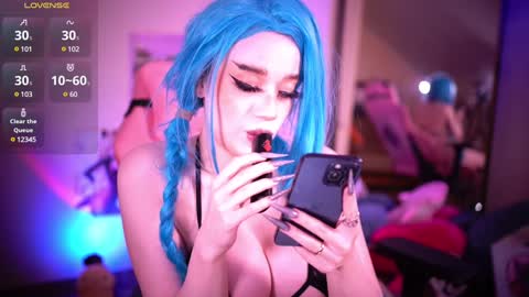 Annie May   online show from December 9, 5:08 pm
