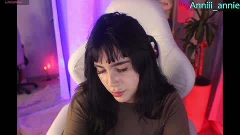 JEANNE no olvides seguirme dont forget follow me  uu online show from April 18, 1:08 am