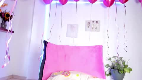 Snapshot of annie_sweet6 chatting on October 16, 3:03 pm Annie online show from October 16, 3:03 pm