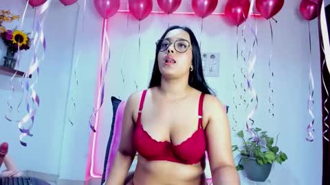 Snapshot of annie_sweet6 chatting on October 9, 3:49 pm Annie online show from October 9, 3:49 pm