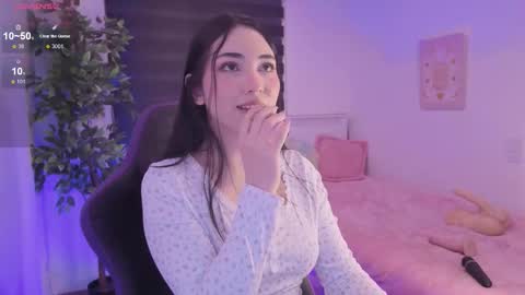 Snapshot of anniebrie chatting on October 29, 6:18 am Cassandra online show from October 29, 6:18 am