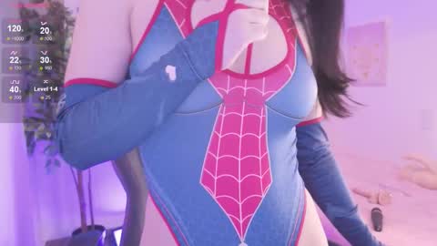 Snapshot of anniebrie chatting on October 30, 6:27 am Cassandra online show from October 30, 6:27 am