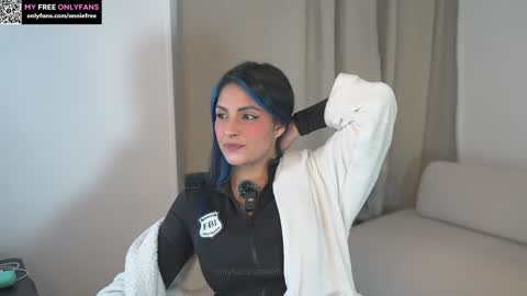 Annie FREE TRIAL IN BIO online show from October 23, 2:17 am