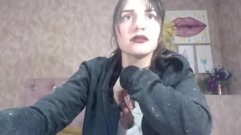 Annie online show from September 30, 6:02 pm