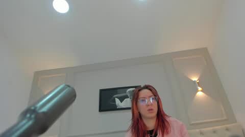 Annie online show from December 7, 11:18 am