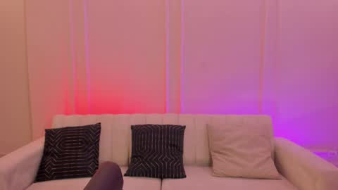 Annie Monroe online show from February 8, 11:58 am